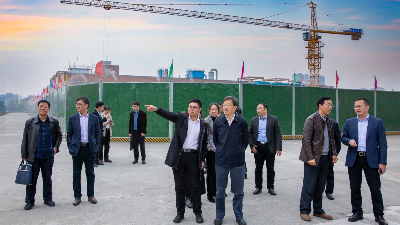 江苏省政府参事调研星空入口-星空入口(中国)
药业，共话川药发展之路