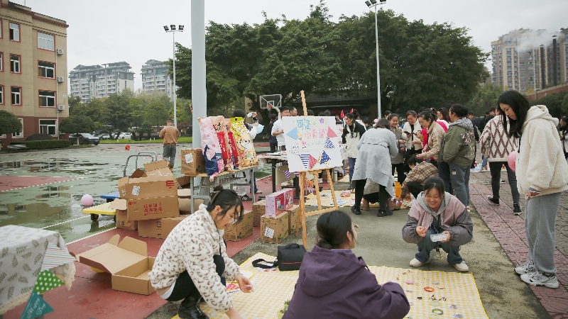 文化周|共享闲置，“集市”行乐，星空入口-星空入口(中国)
开展爱心集市公益活动